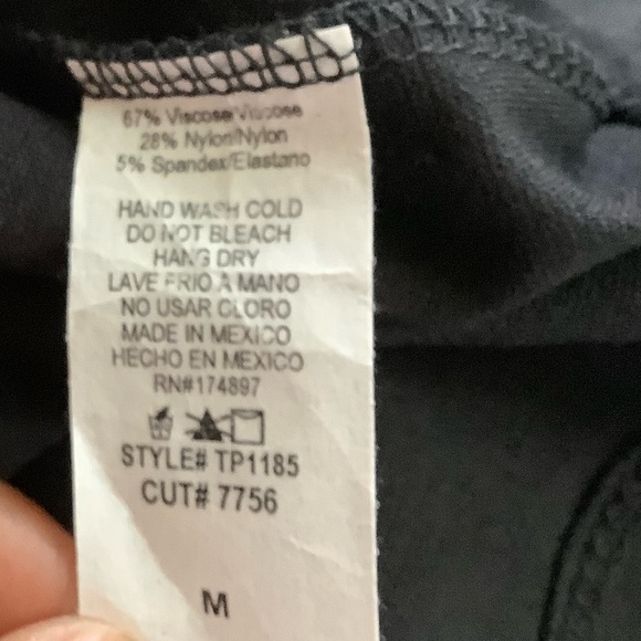 Fashion Nova Ladies 2pc Shorts Set - Picture 6 of 11